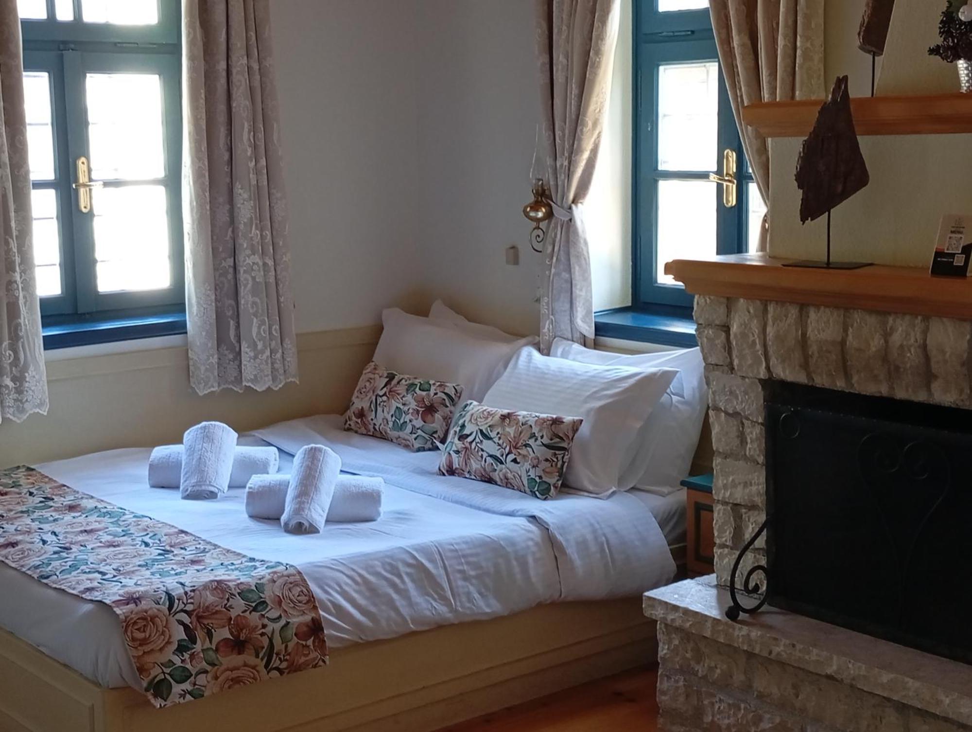 Andromachi'S Beloi Hotel Vitsa Bagian luar foto